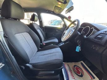 KIA VENGA 1.6 2 MPV 5dr Petrol Auto Euro 5 (123 bhp)