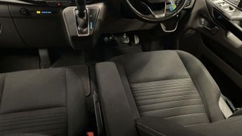 FORD TRANSIT CUSTOM 2.0 320 EcoBlue Limited Crew Van Double Cab 5dr Diesel Auto L2 H