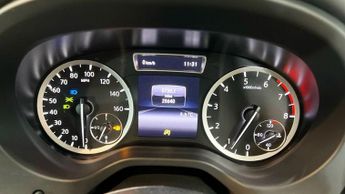 INFINITI Q30 1.6T Premium Hatchback 5dr Petrol Manual Euro 6 (s/s) (122 ps) *