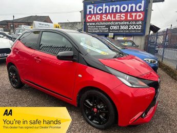 Toyota AYGO 1.0 VVT-i x-cite 4 Red Bi-Tone Hatchback 5dr Petrol x-shift Euro