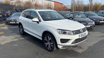 Volkswagen Touareg 3.0 TDI V6 BlueMotion Tech R-Line SUV 5dr Diesel Tiptronic 4WD E