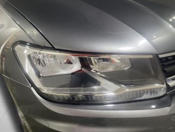 VOLKSWAGEN TIGUAN 2.0 TDI SE Navigation SUV 5dr Diesel DSG 4Motion Euro 6 (s/s) (1