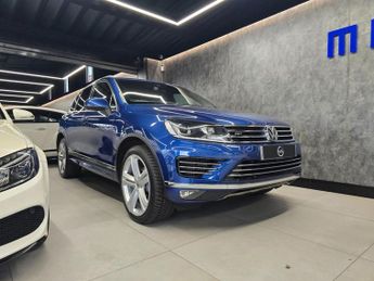 Volkswagen Touareg 3.0 TDI V6 BlueMotion Tech R-Line SUV 5dr Diesel Tiptronic 4WD E