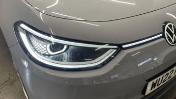 VOLKSWAGEN ID.3 Pro Performance 58kWh Family Hatchback 5dr Electric Auto (204 ps