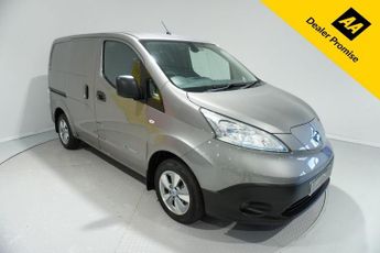 Nissan NV200 Tekna Panel Van 5dr Electric Auto SWB (Rapid Plus) (109 ps)