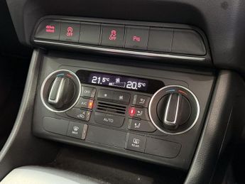 AUDI Q3 2.0 TDI S line SUV 5dr Diesel Manual Euro 6 (s/s) (150 ps)