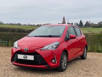 TOYOTA YARIS 1.5 VVT-i Icon Hatchback 5dr Petrol CVT Euro 6 (111 ps)