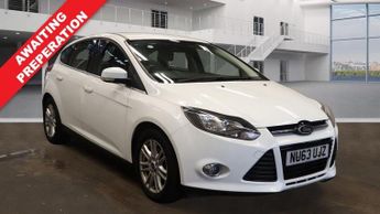 Ford Focus 1.6 Titanium Hatchback 5dr Petrol Powershift Euro 5 (125 ps)