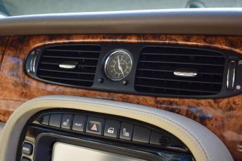 JAGUAR XJ 4.2 XJ8 SE Saloon 4dr Petrol Automatic (264 g/km, 300 bhp)