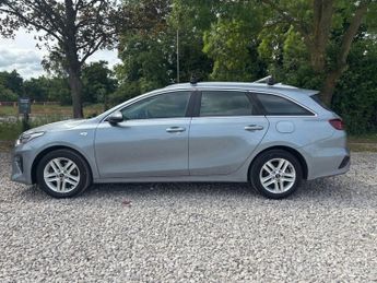 KIA CEED 1.6 CRDi MHEV 2 NAV Sportswagon 5dr Diesel Hybrid Manual Euro 6 