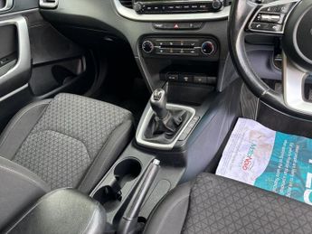 KIA CEED 1.6 CRDi MHEV 2 NAV Sportswagon 5dr Diesel Hybrid Manual Euro 6 