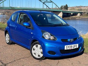 Toyota AYGO 1.0 VVT-i Blue Hatchback 3dr Petrol Manual Euro 4 (67 bhp)