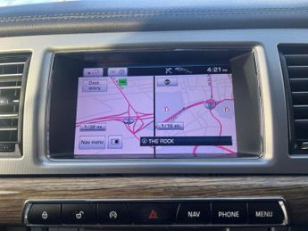 JAGUAR XF 2.2d Premium Luxury Saloon 4dr Diesel Auto Euro 5 (s/s) (190 ps)