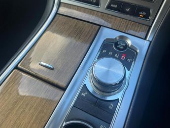 JAGUAR XF 2.2d Premium Luxury Saloon 4dr Diesel Auto Euro 5 (s/s) (190 ps)