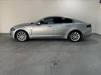 JAGUAR XF 2.2d Premium Luxury Saloon 4dr Diesel Auto Euro 5 (s/s) (190 ps)
