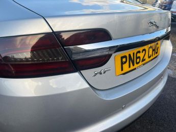 JAGUAR XF 2.2d Premium Luxury Saloon 4dr Diesel Auto Euro 5 (s/s) (190 ps)