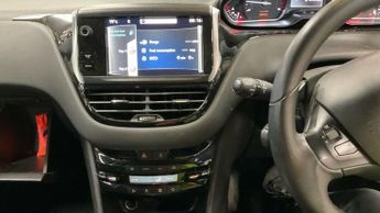 PEUGEOT 208 1.4 ALLURE E-HDI  5d 68 BHP