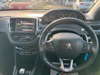 PEUGEOT 208 1.4 ALLURE E-HDI  5d 68 BHP