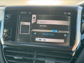 PEUGEOT 208 1.4 ALLURE E-HDI  5d 68 BHP