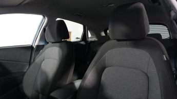 HYUNDAI KONA 39kWh Premium SUV 5dr Electric Auto (10.5kW Charger) (136 ps)
