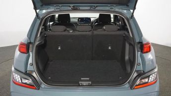 HYUNDAI KONA 39kWh Premium SUV 5dr Electric Auto (10.5kW Charger) (136 ps)