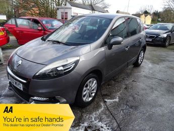 Renault Scenic 1.5 dCi Dynamique TomTom MPV 5dr Diesel Manual Euro 5 (s/s) (110