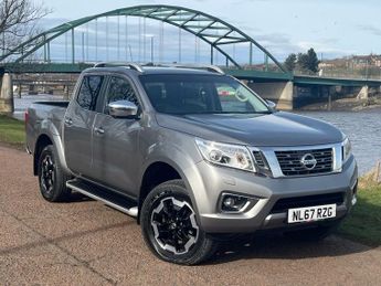 Nissan Navara 2.3 dCi Tekna Pickup Double Cab 4dr Diesel Manual 4WD Euro 6 (s/