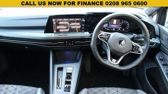 VOLKSWAGEN GOLF 1.5 eTSI MHEV R-Line Hatchback 5dr Petrol Hybrid DSG Euro 6 (s/s