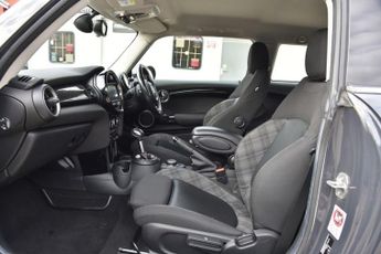 MINI HATCH 2.0 Cooper SD Hatchback 3dr Diesel Auto 6Spd Euro 6 (s/s) (170 p