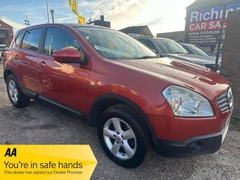 Nissan Qashqai 1.6 Acenta Hatchback 5dr Petrol Manual 2WD (159 g/km, 113 bhp)