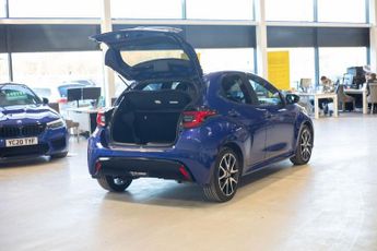 TOYOTA YARIS 1.5 VVT-h Dynamic Hatchback 5dr Petrol Hybrid E-CVT Euro 6 (s/s)