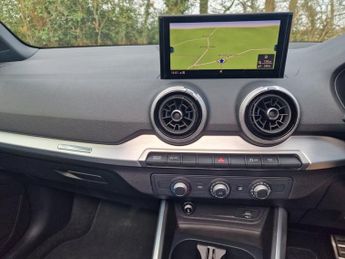 AUDI Q2 2.0 TDI 30 S line SUV 5dr Diesel S Tronic Euro 6 (s/s) (116 ps)