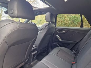 AUDI Q2 2.0 TDI 30 S line SUV 5dr Diesel S Tronic Euro 6 (s/s) (116 ps)