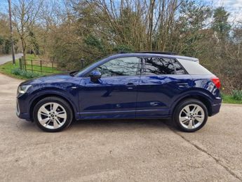 AUDI Q2 2.0 TDI 30 S line SUV 5dr Diesel S Tronic Euro 6 (s/s) (116 ps)