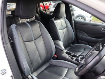 NISSAN LEAF 40kWh Tekna Hatchback 5dr Electric Auto (150 ps)