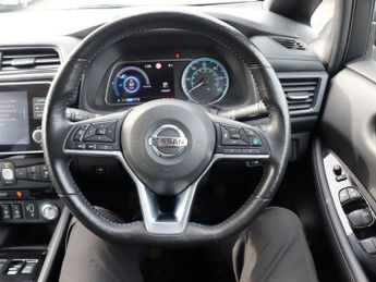 NISSAN LEAF 40kWh Tekna Hatchback 5dr Electric Auto (150 ps)
