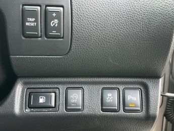 NISSAN NAVARA 2.3 dCi Tekna Pickup Double Cab 4dr Diesel Manual 4WD Euro 6 (s/