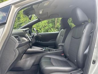 NISSAN LEAF 40kWh N-Connecta Hatchback 5dr Electric Auto (150 ps)