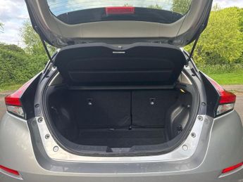 NISSAN LEAF 40kWh N-Connecta Hatchback 5dr Electric Auto (150 ps)