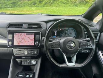 NISSAN LEAF 40kWh N-Connecta Hatchback 5dr Electric Auto (150 ps)