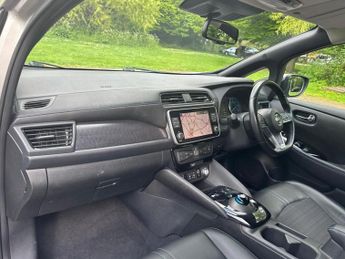 NISSAN LEAF 40kWh N-Connecta Hatchback 5dr Electric Auto (150 ps)