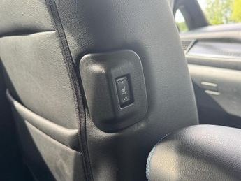 NISSAN LEAF 40kWh N-Connecta Hatchback 5dr Electric Auto (150 ps)