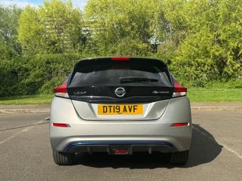 NISSAN LEAF 40kWh N-Connecta Hatchback 5dr Electric Auto (150 ps)