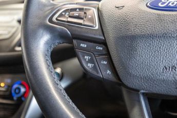 FORD KUGA 2.0 TDCi EcoBlue Zetec SUV 5dr Diesel Powershift Euro 6 (120 ps)