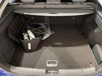 HYUNDAI IONIQ 38.3kWh Premium Hatchback 5dr Electric Auto (136 ps)