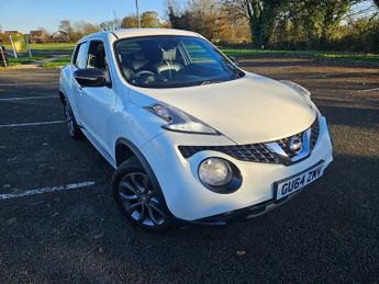 Nissan Juke 1.6 Tekna SUV 5dr Petrol XTRON Euro 5 (117 ps)