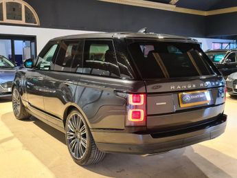 LAND ROVER RANGE ROVER 4.4 SD V8 Autobiography SUV 5dr Diesel Auto 4WD Euro 6 (s/s) (33