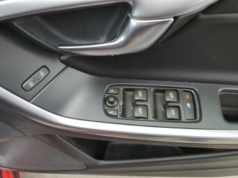 VOLVO V60 2.0 D3 SE Nav Estate 5dr Diesel Manual Euro 6 (s/s) (150 ps)