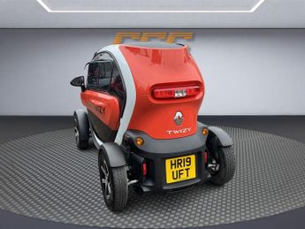 RENAULT TWIZY Dynamique Coupe Electric Auto Battery Lease (18 ps)