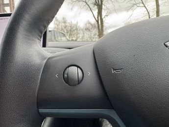 TESLA Model 3 (Dual Motor) Long Range Saloon 4dr Electric Auto 4WDE (346 ps)